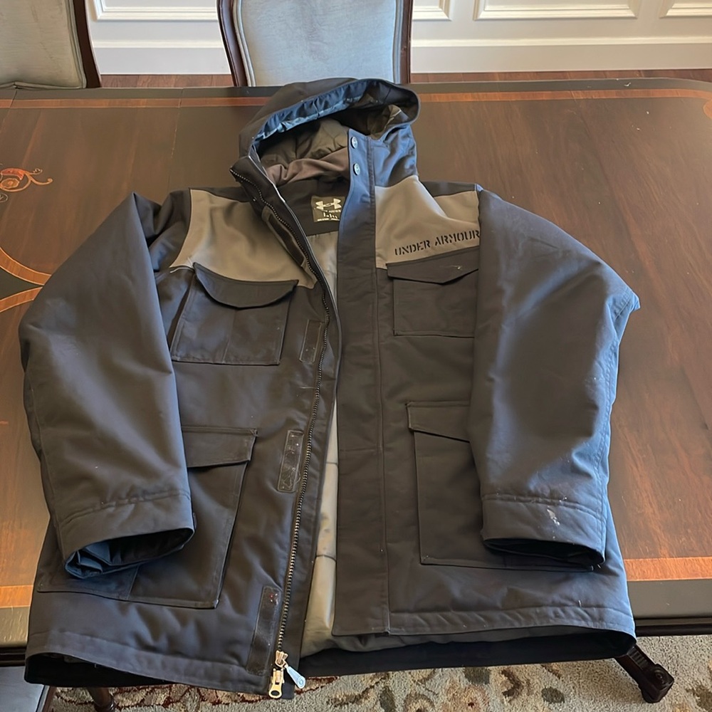 Men's Large Heavy Under Armour Winter Coat